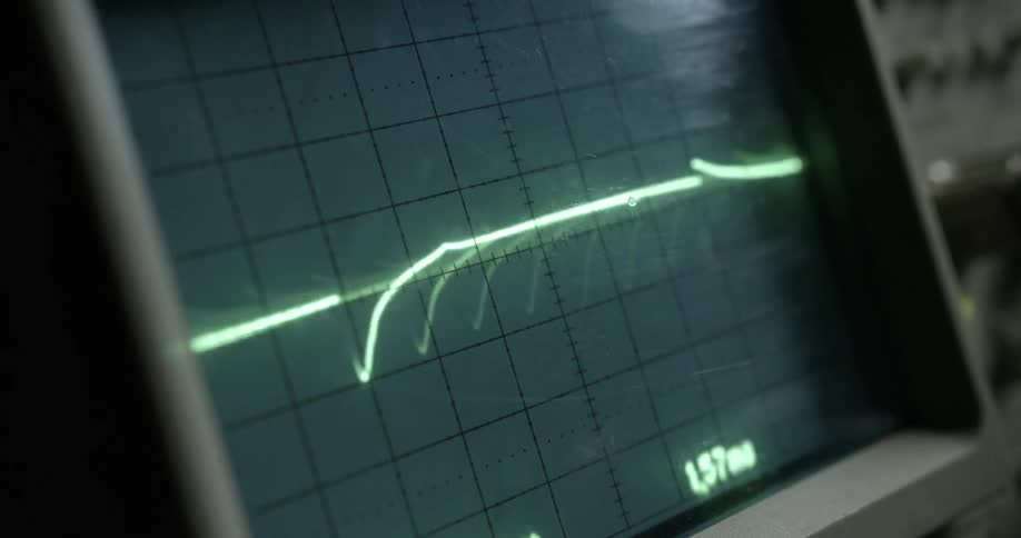 A line creates a waving pattern on an instrument panel