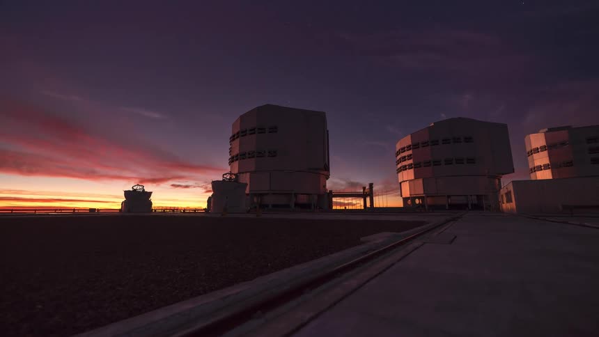 A stunning day-to-night timelapse of an astronomical observatory as the sun sets and the Milky Way rises in the starry sky