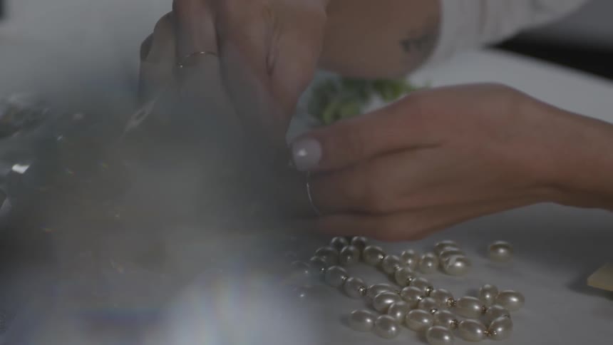 The table is full of pearls