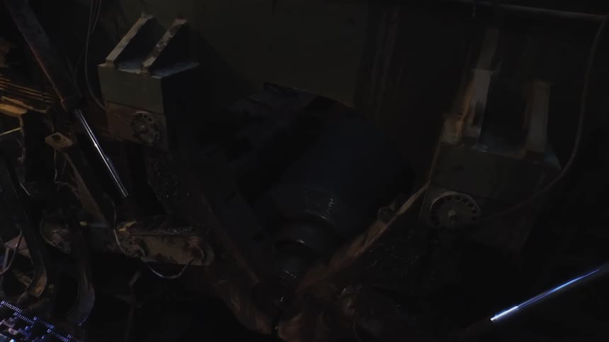 The engine is dark, but it is spinning