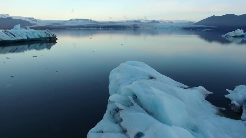 Glaciers in the middle of a lake