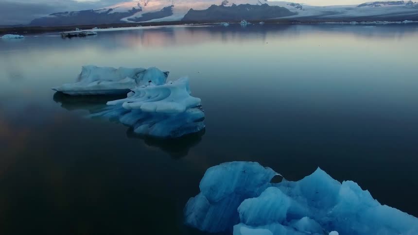 Glaciers in the middle of a lake