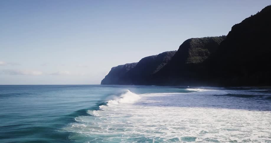 Waves splashing up to the shore