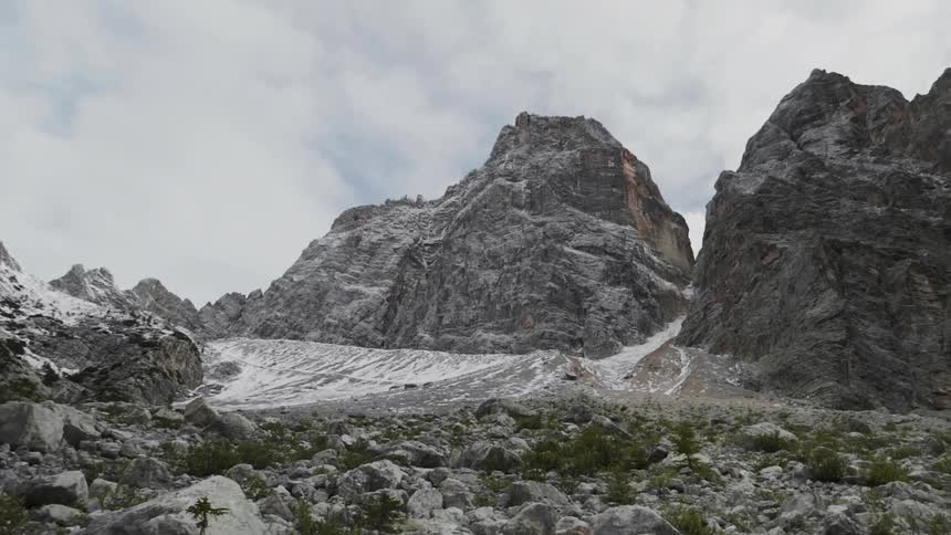 Rocky hills on a cloudy day