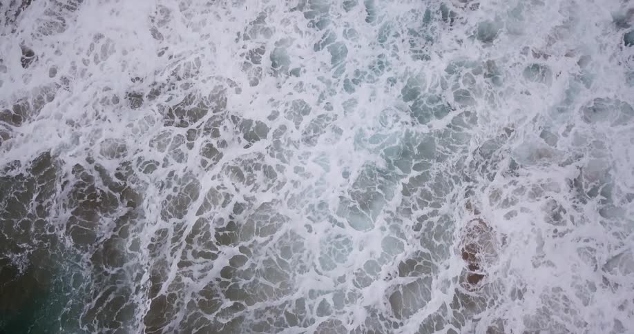 Ocean waves crashing to shore