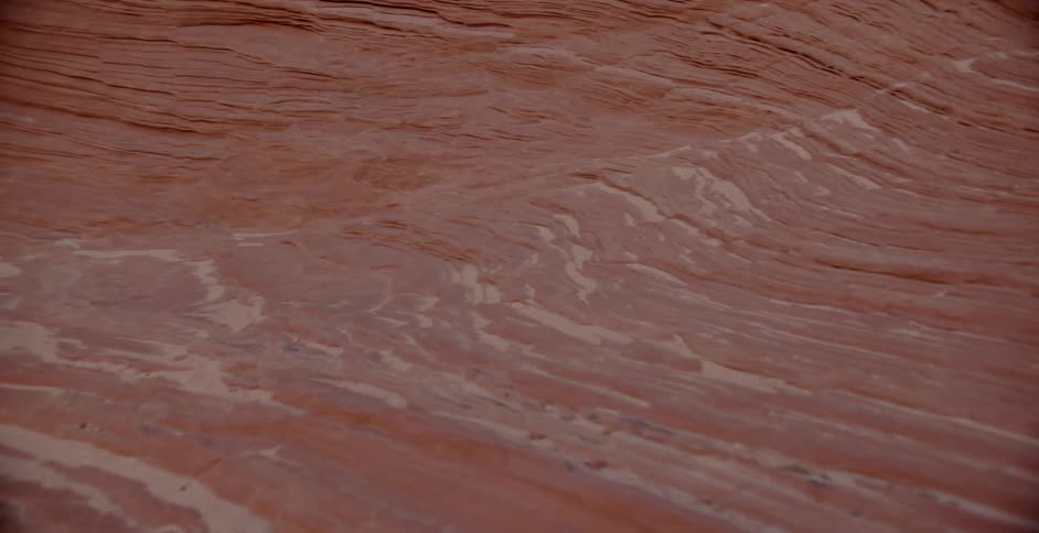 Striations and ridges in desert rock