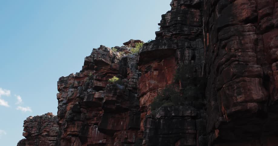 The step cliff has a clear sky above