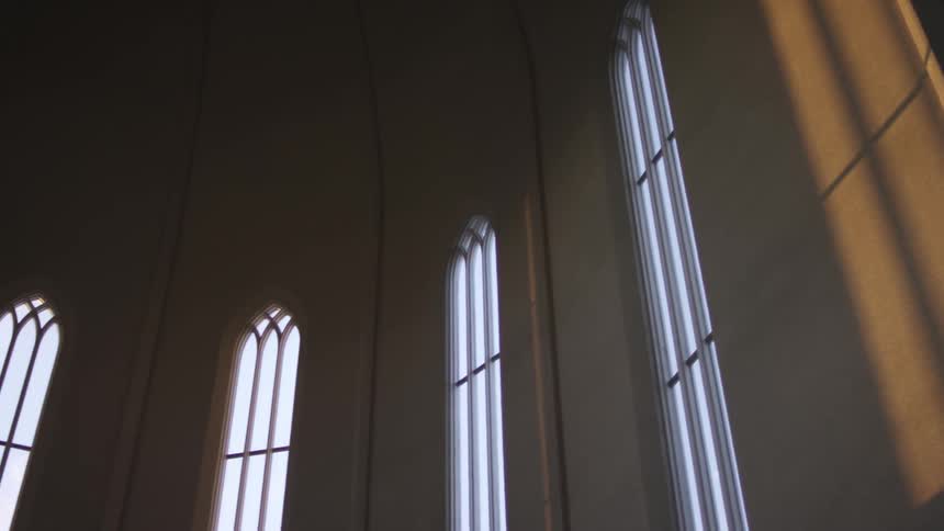 Video depicting the interior architecture of a cathedral