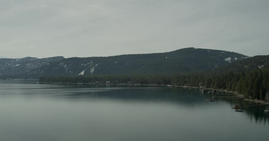 The water is very calm in this lake in Lake Tahoe, California