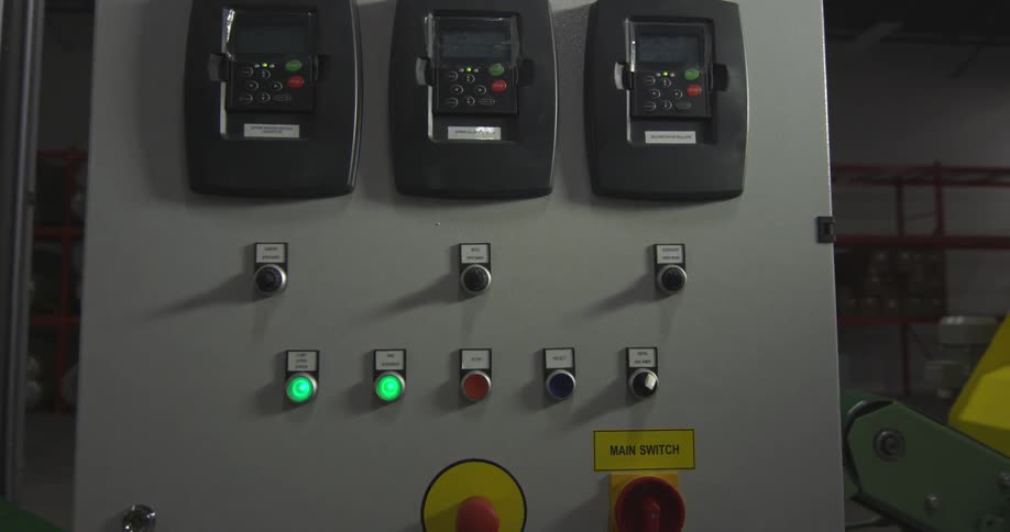 A machine is shown with green lights indicating it's done
