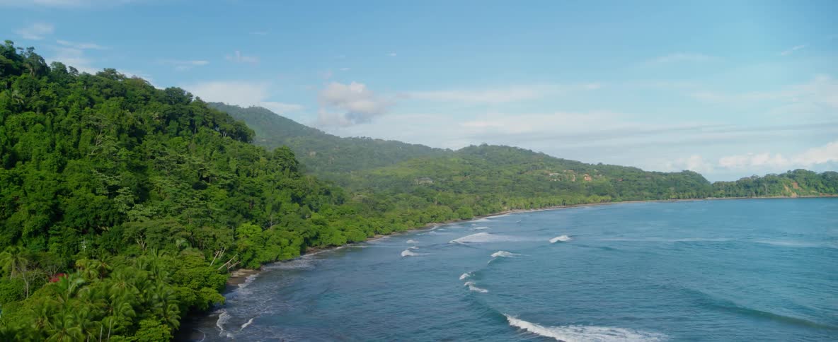 The waves move fast towards the shore