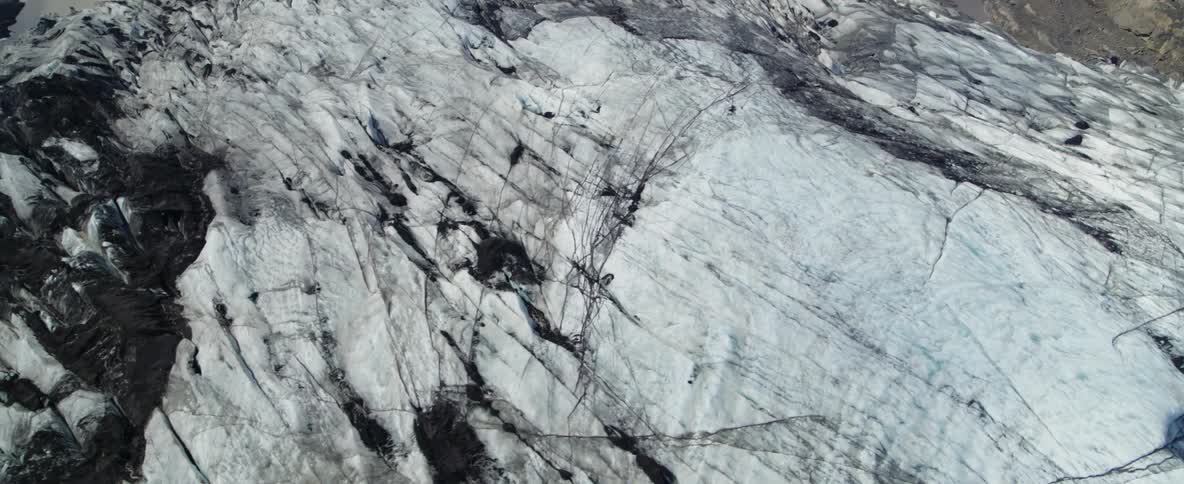 Cracked white and gray ice