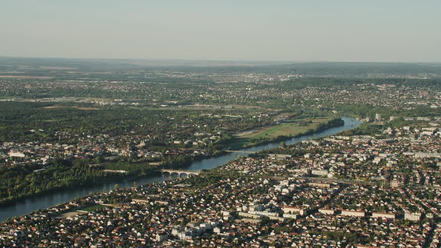 River running through a large spread out city