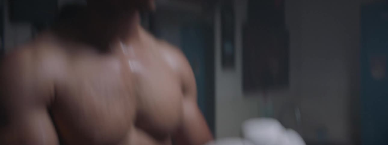 Man prepares to start a boxing match