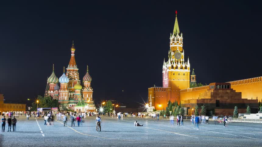 Time-lapse of Red Square in Moscow at night