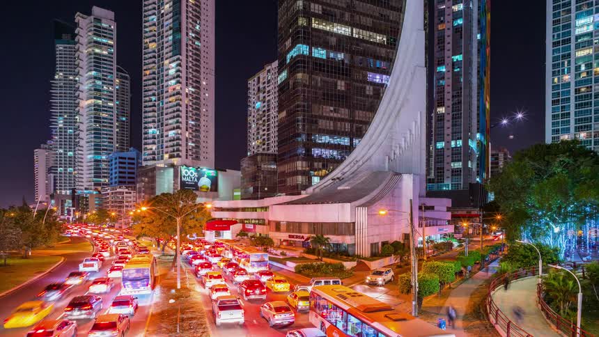 The roads near the city have heavy traffic at night