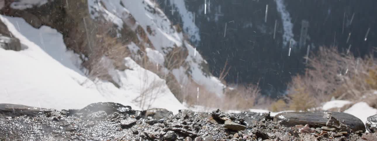 Snow melts in the mountains