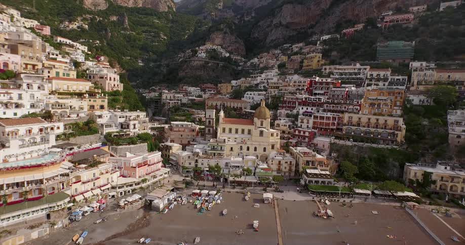 City built on hills near a bay