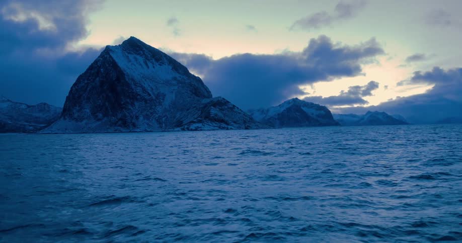 Waves rock on the surface of the ocean