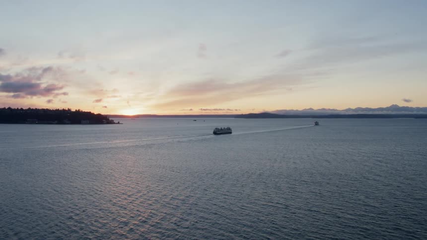 Boat and ferry traffic on Puget Sound