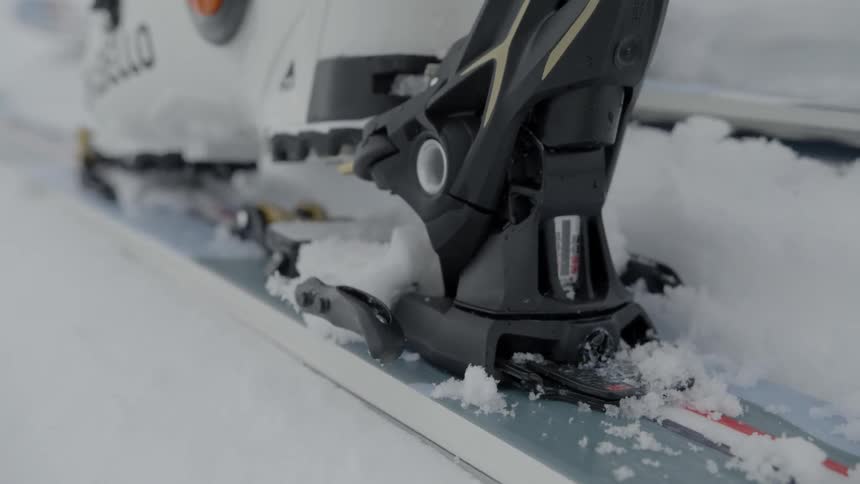 Skis move over snow