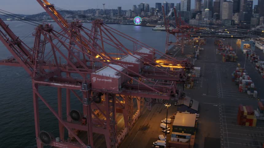 Port of Seattle cranes to city skyline reveal