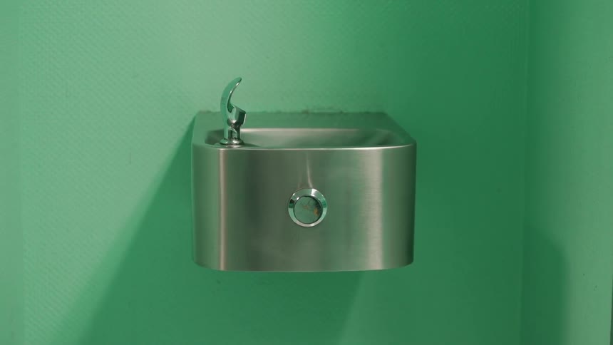 Stainless steel water fountain