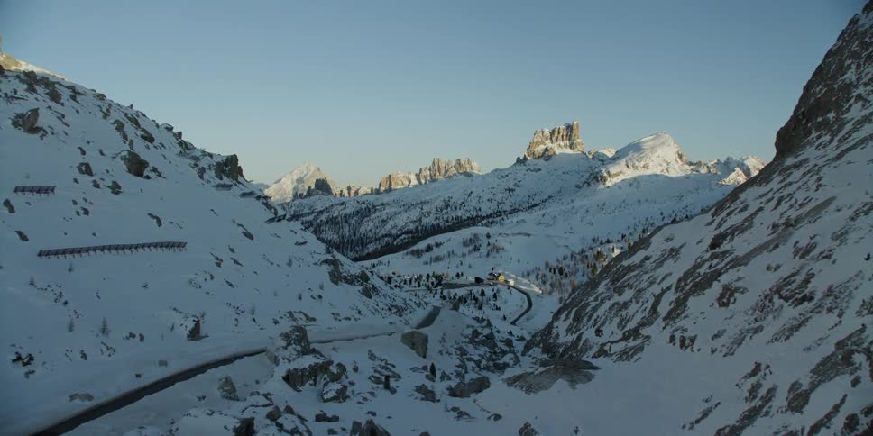 The trail runs through the mountain range