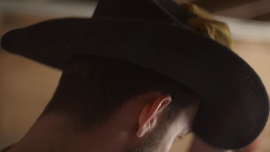 Man wearing a cowboy hat