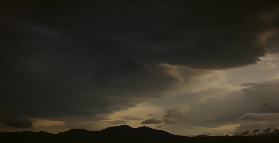 Clouds brew and pass over the mountains