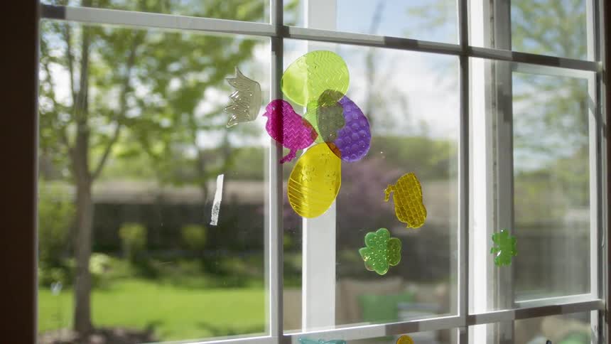 Easter decorations are stuck to the window
