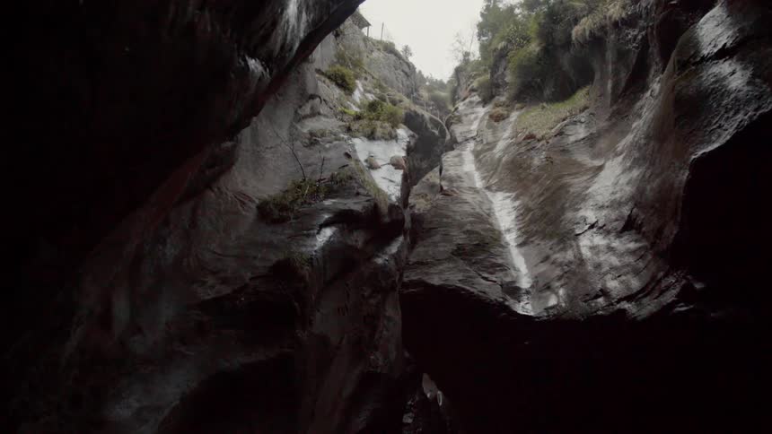 Water flows down over the rocks