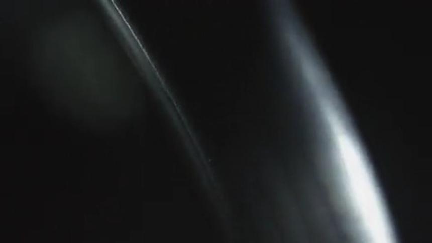 Small glimpses of light on an object