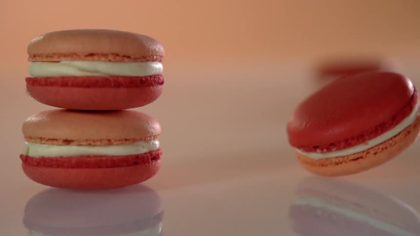 The macaroons are stacked on the table