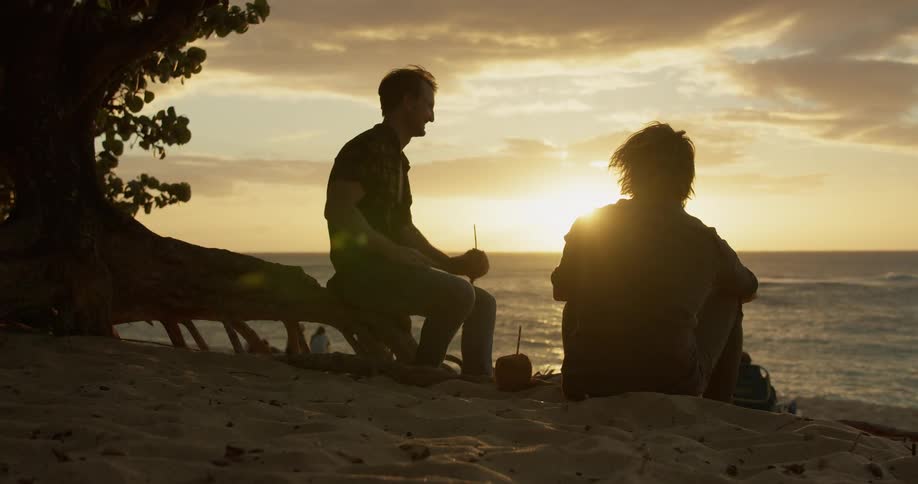 Friends Traveling In Hawaii
