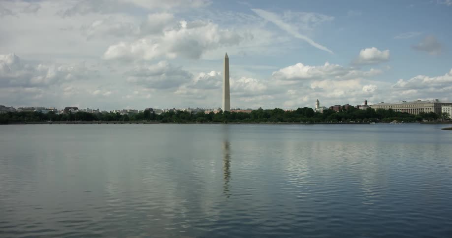 Water ripples in front of the washington monument