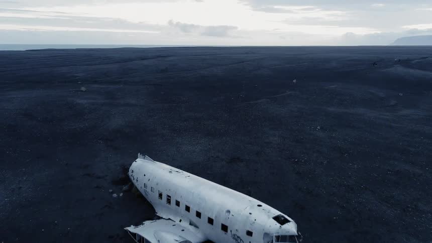 A plane has crash landed on this field