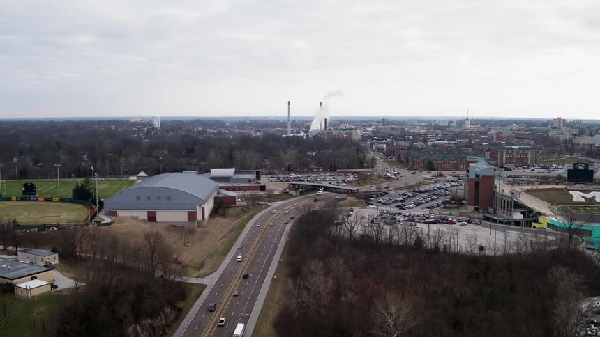 The highway is busy on a cloudy day