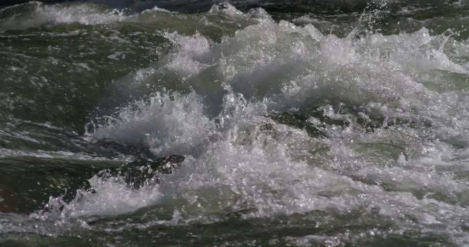 The water is splashing together in the stream