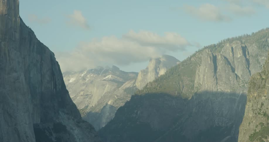 The fog is slightly covering the mountains