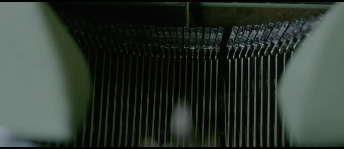 Branches of a typewriter moving around