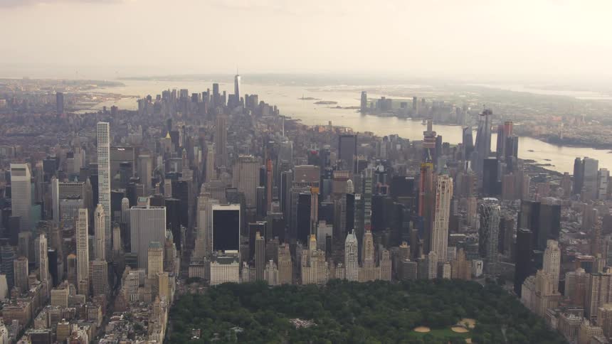 Panning shot of new york city