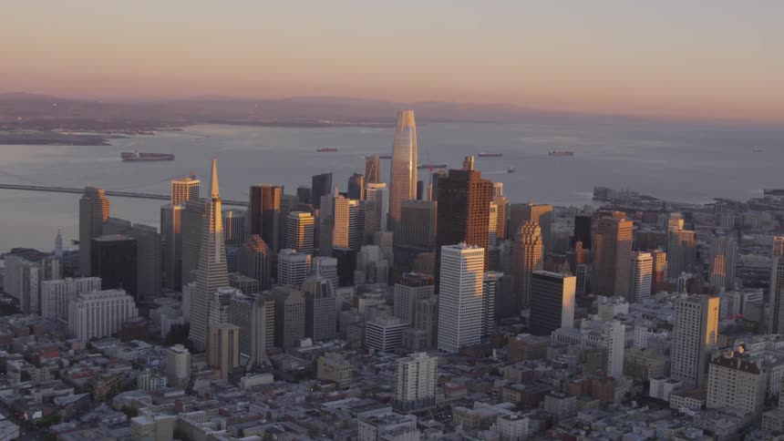 Orbiting shot of a downtown city