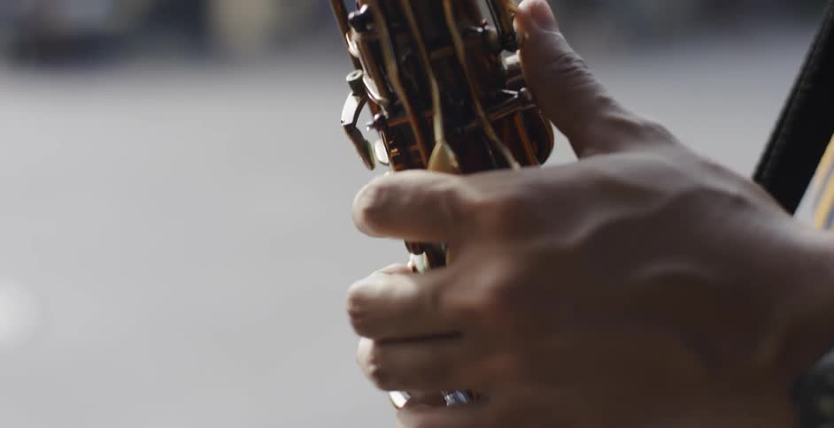Man playing saxophone on the streets