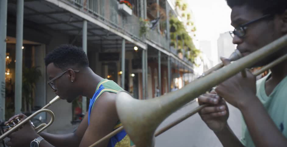 Street musicians playing brass instruments in new orleans