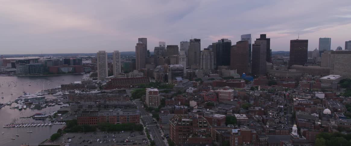 A cloudy and gloomy day in a major city