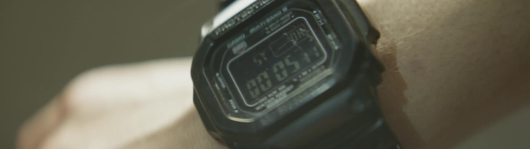 Digital wrist watch displays stopwatch