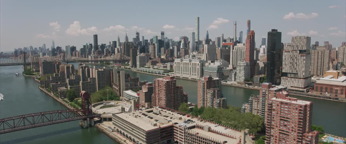 Luxurious island connected to rest of city by bridges