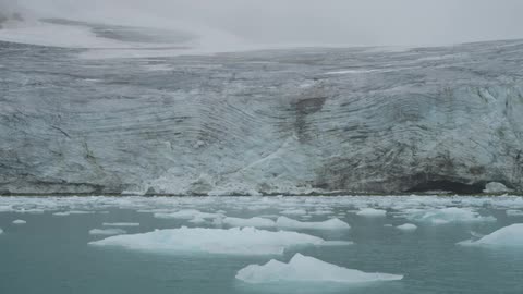 Ice and frozen water move in a current