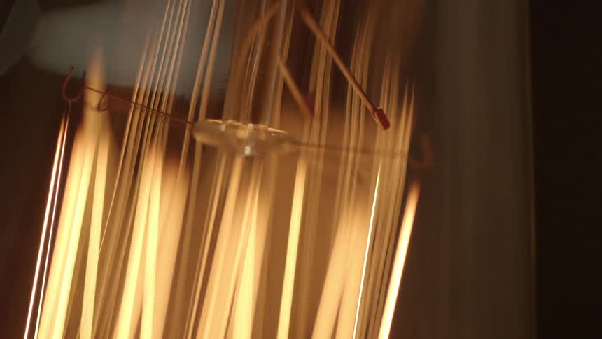 Lights shining over the tungsten filament